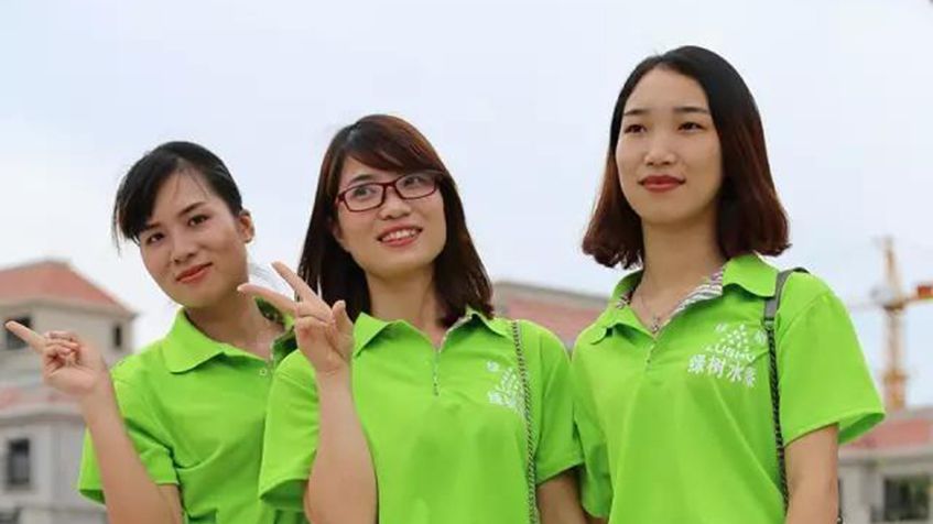 亞洲第一狼人伊人av