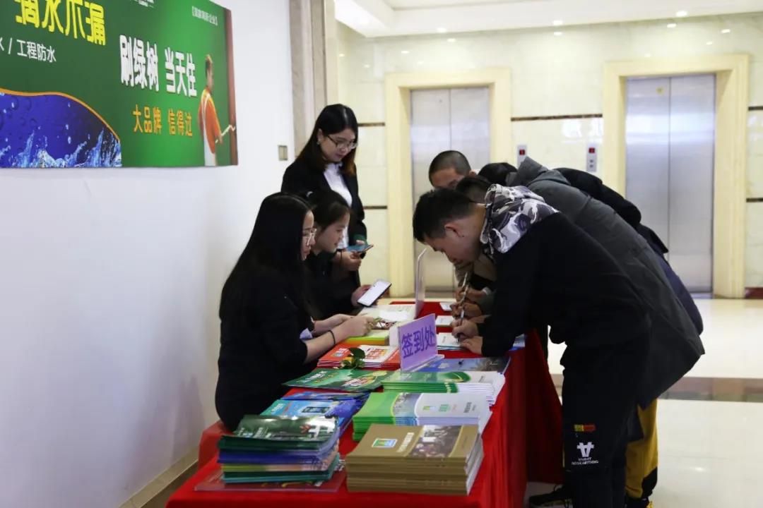 亞洲第一狼人伊人av