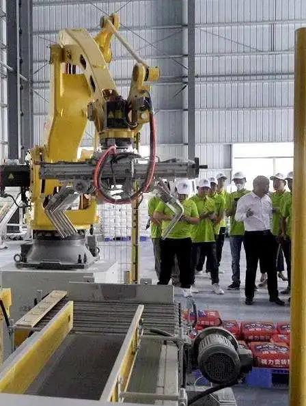 亞洲第一狼人伊人av